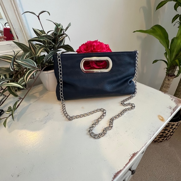 Navy Purse - Picture 4 of 7